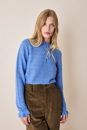 Maglia traforata con laccetto