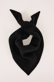 Knitted triangle cashmere scarf