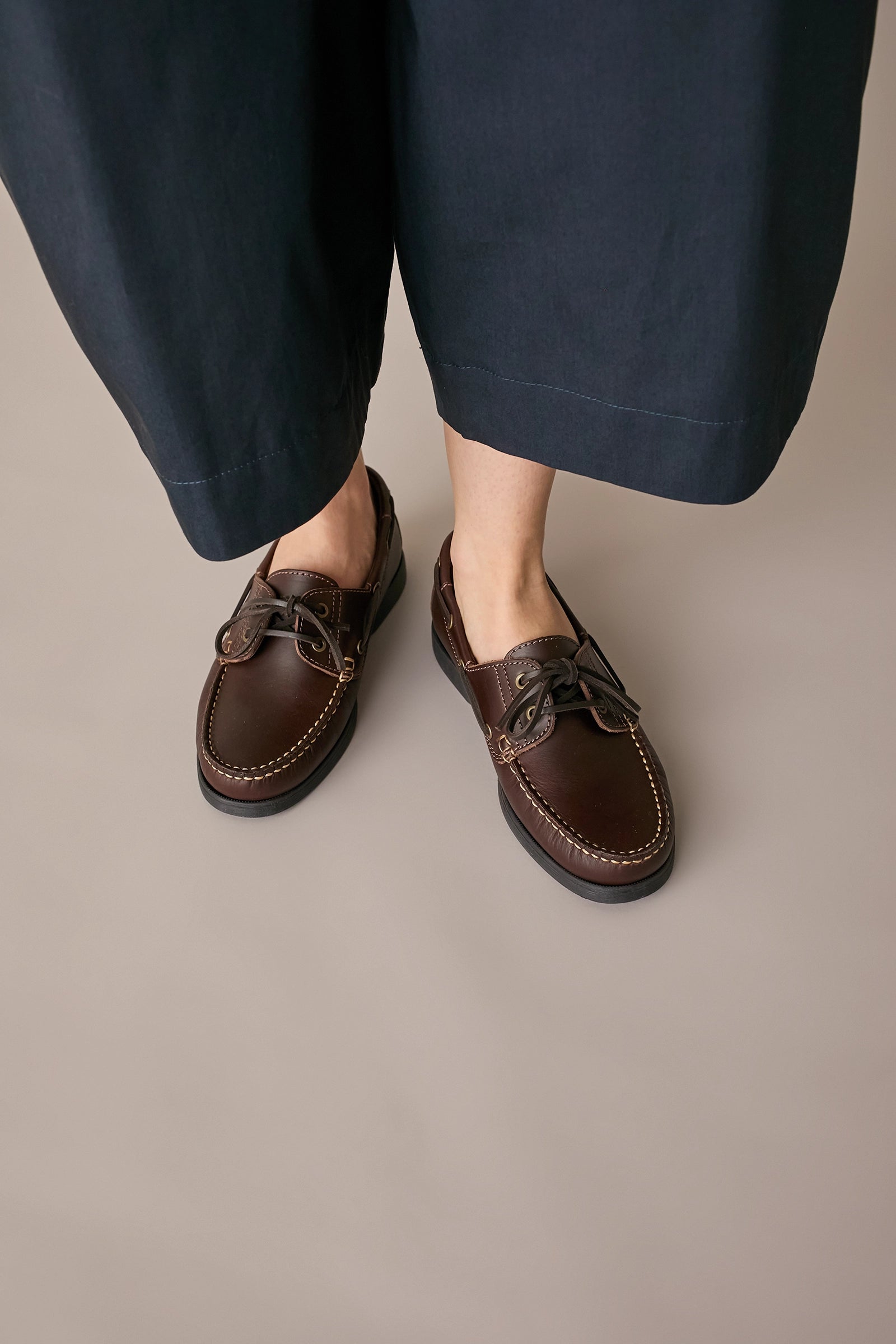 Mocassini da barca con suola leggera – Bianco