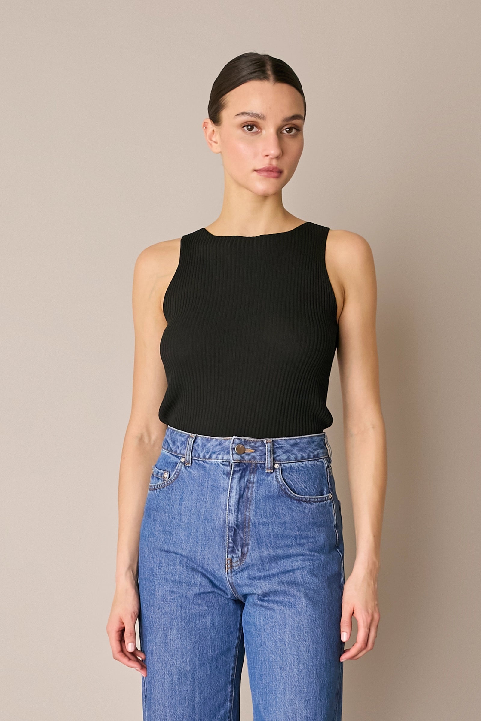 Ribbed boat-neck top