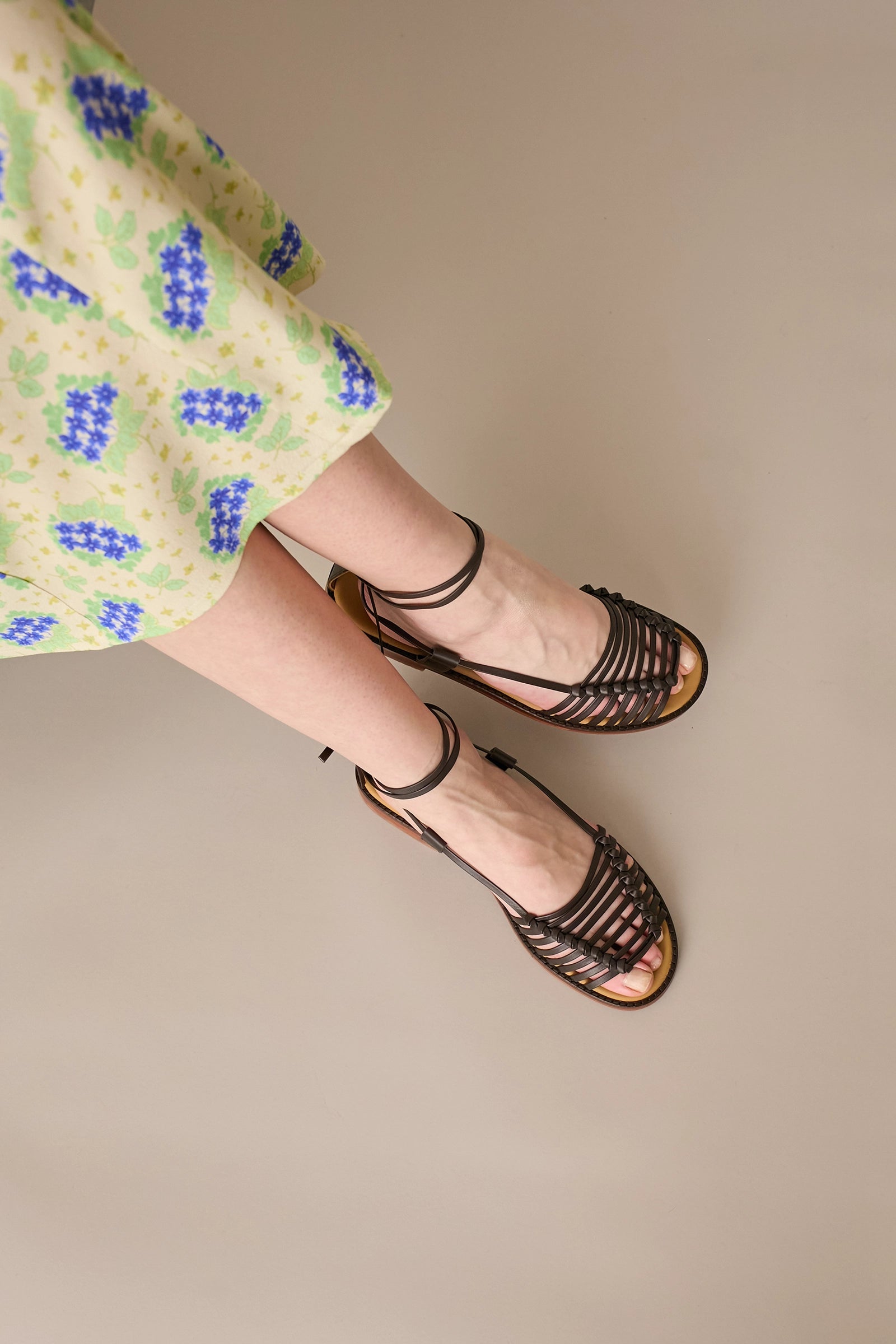 Sandali allacciati alla caviglia – Kosma