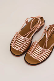 Ankle-tie sandals – Kosma