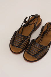 Ankle-tie sandals – Kosma