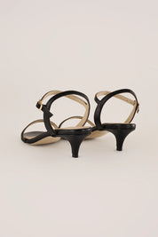 Sandali con kitten heel