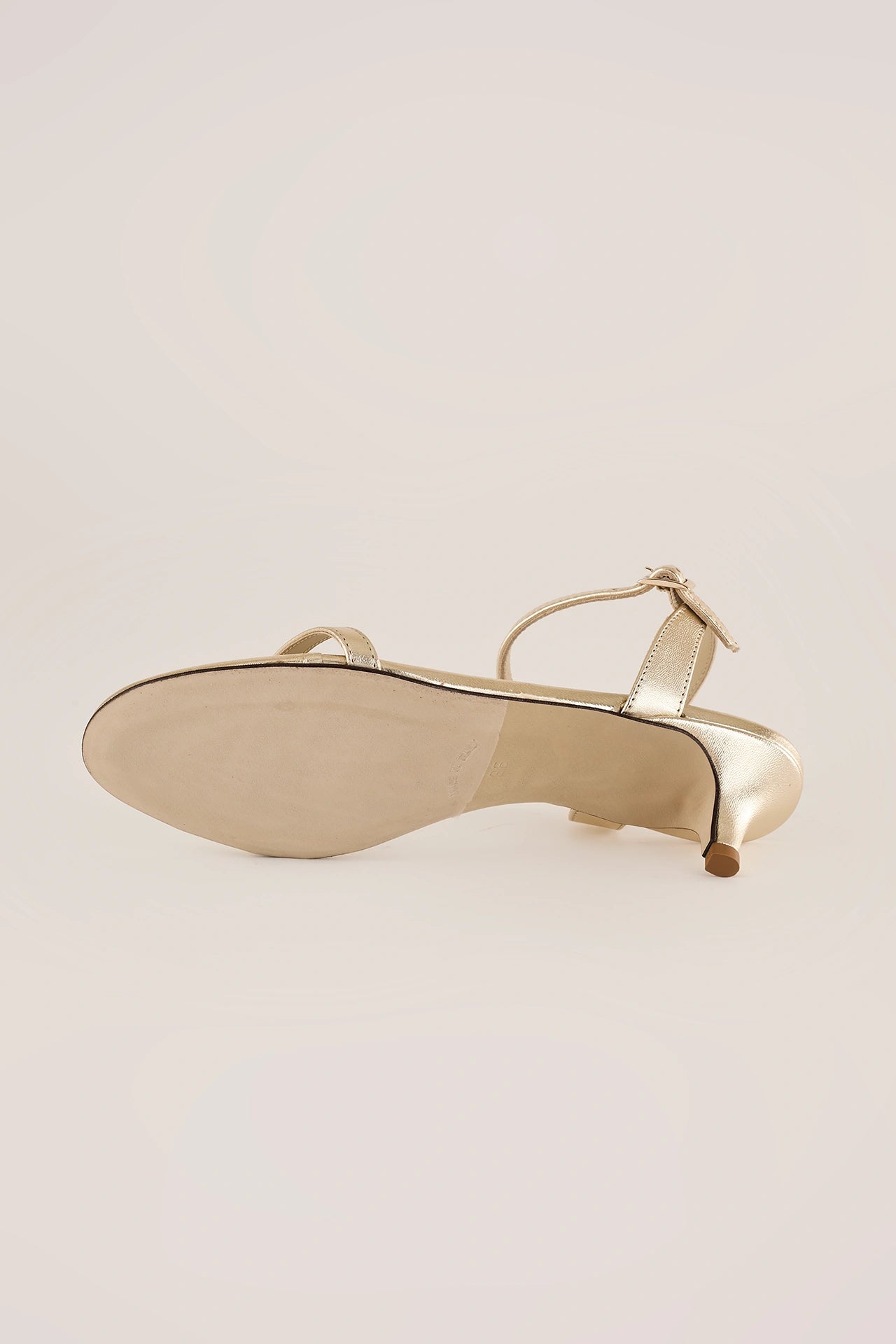 Sandali con kitten heel