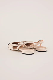 Two-tone slingback