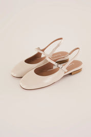 Round-toe slingbacks