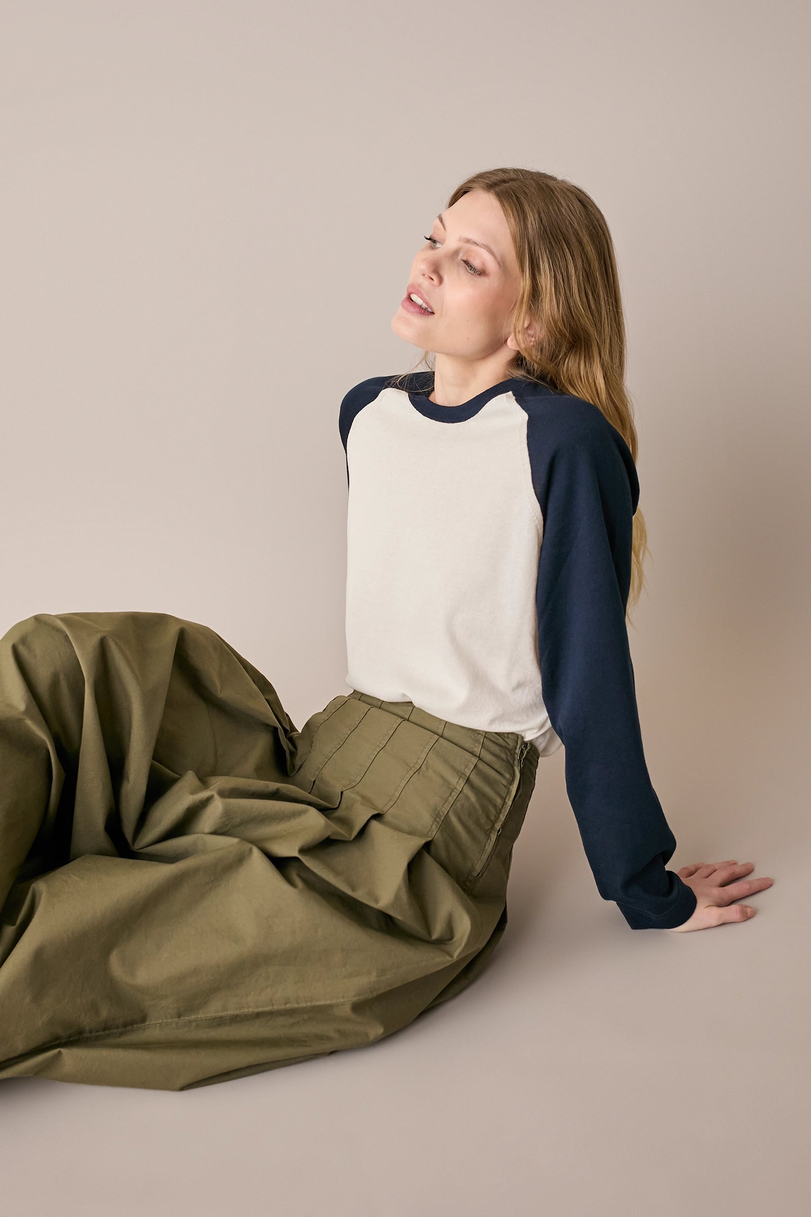 Maglia stile baseball con maniche raglan