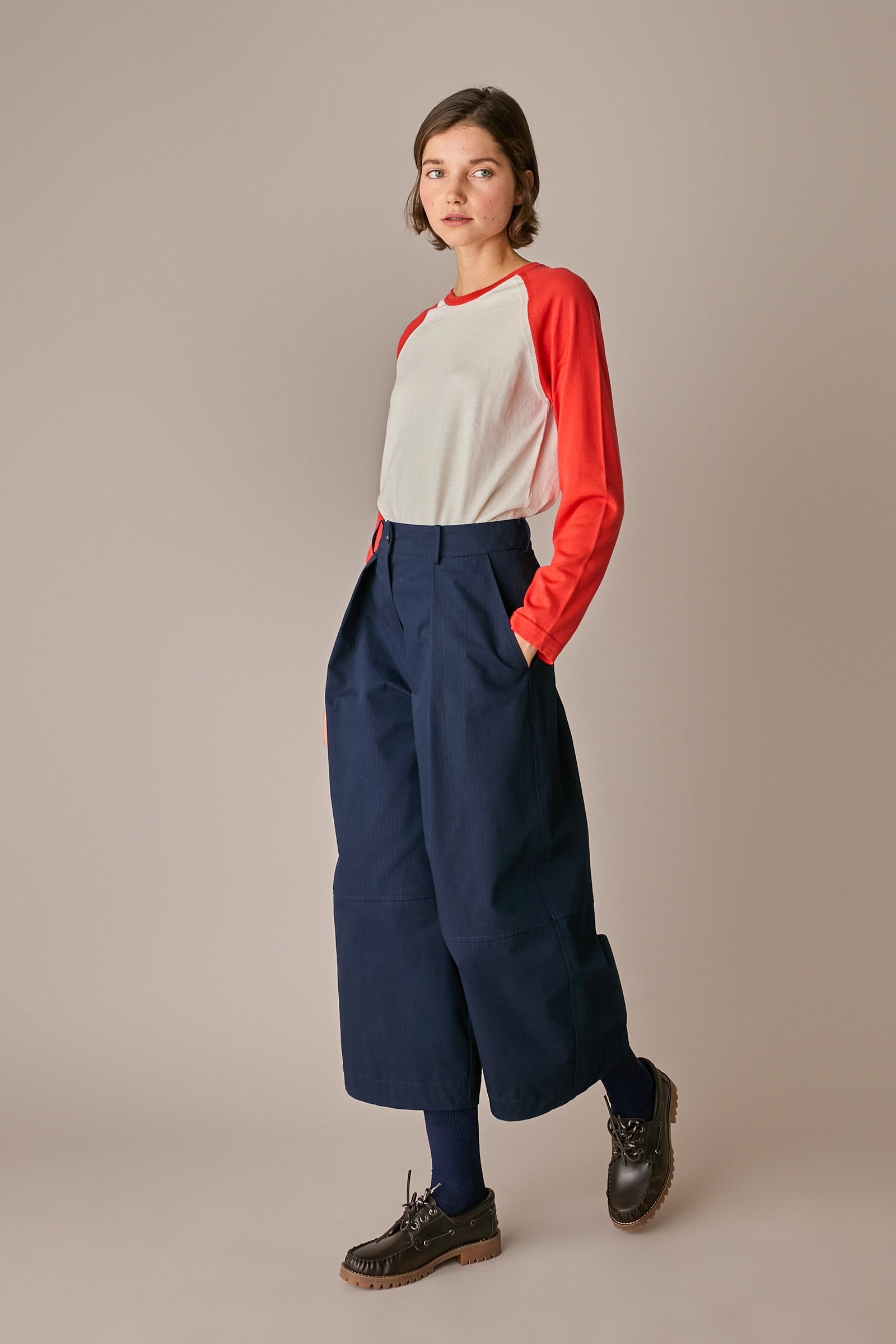 Maglia stile baseball con maniche raglan