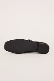 Ballerine in pelle traforata con cinturino