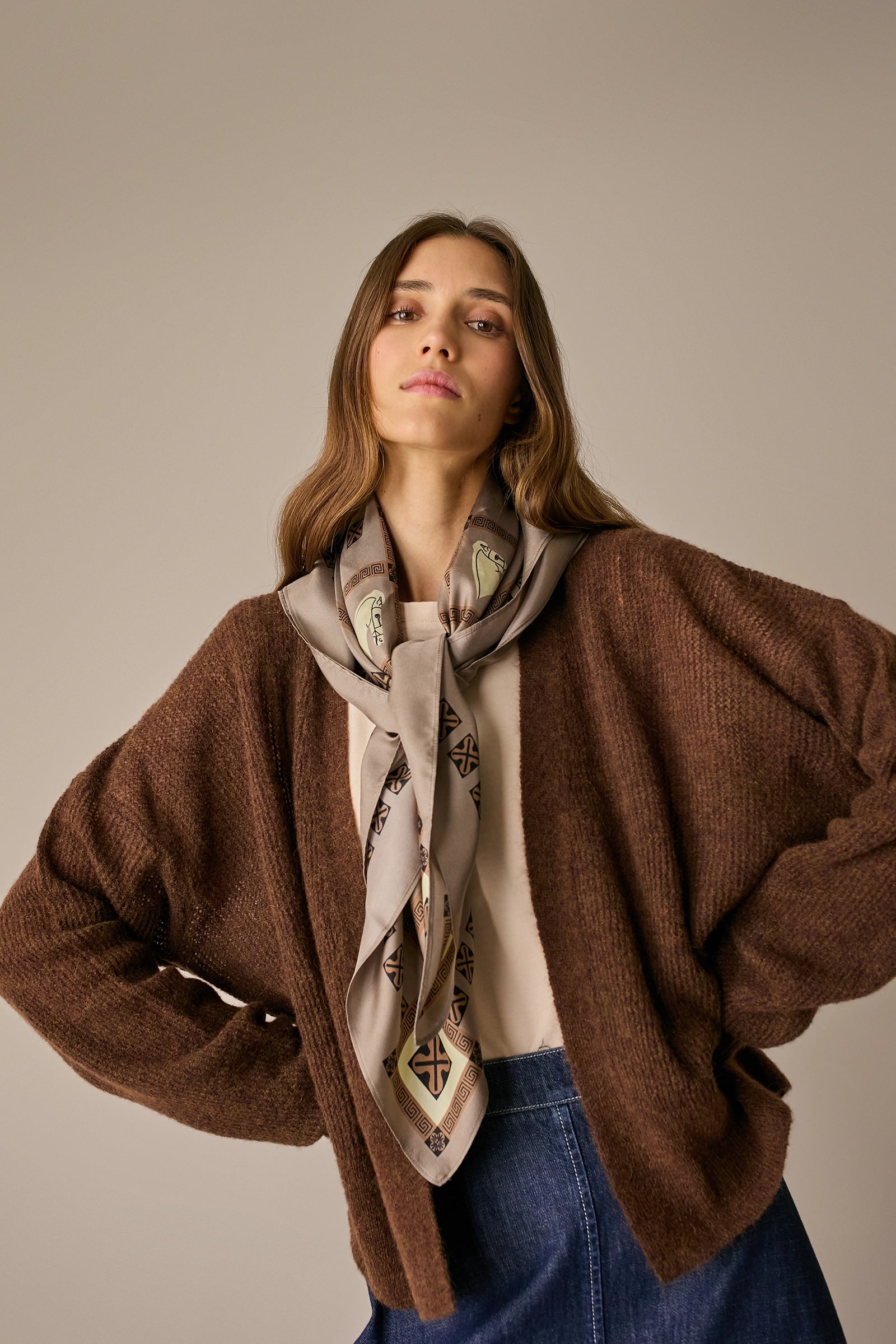 Buttonless alpaca and Merino wool cardigan
