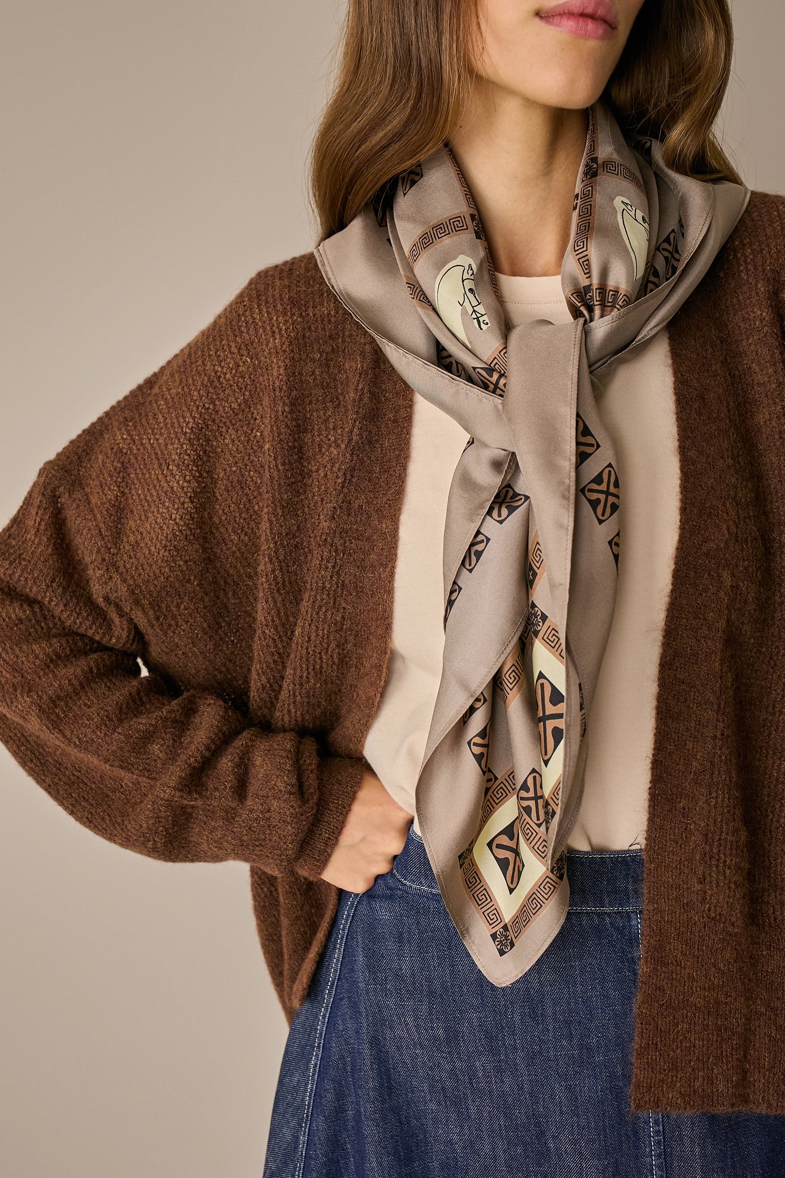 Buttonless alpaca and Merino wool cardigan
