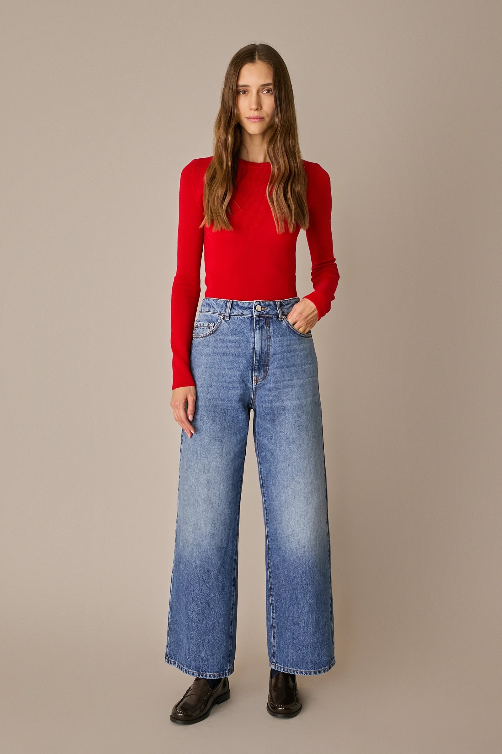Extra-fine merino wool crewneck sweater