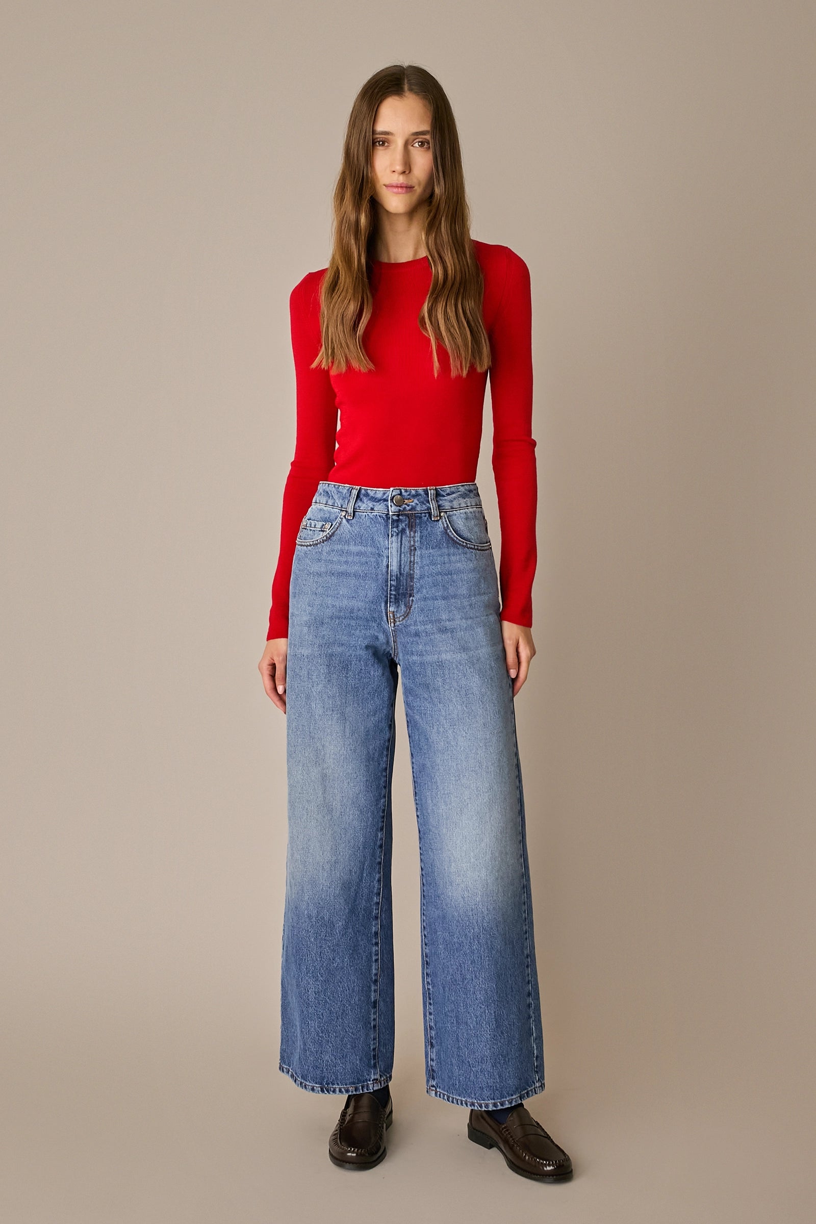 Extra-fine merino wool crewneck sweater