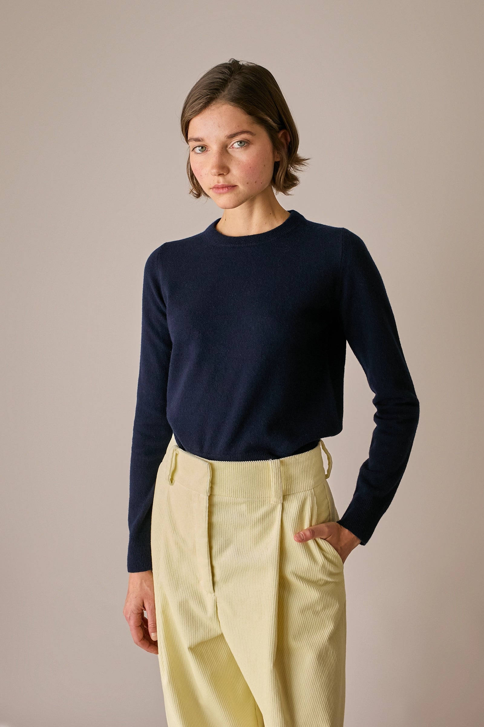 maglia girocollo in lana e cashmere blu navy, made in italy, lana e cashmere