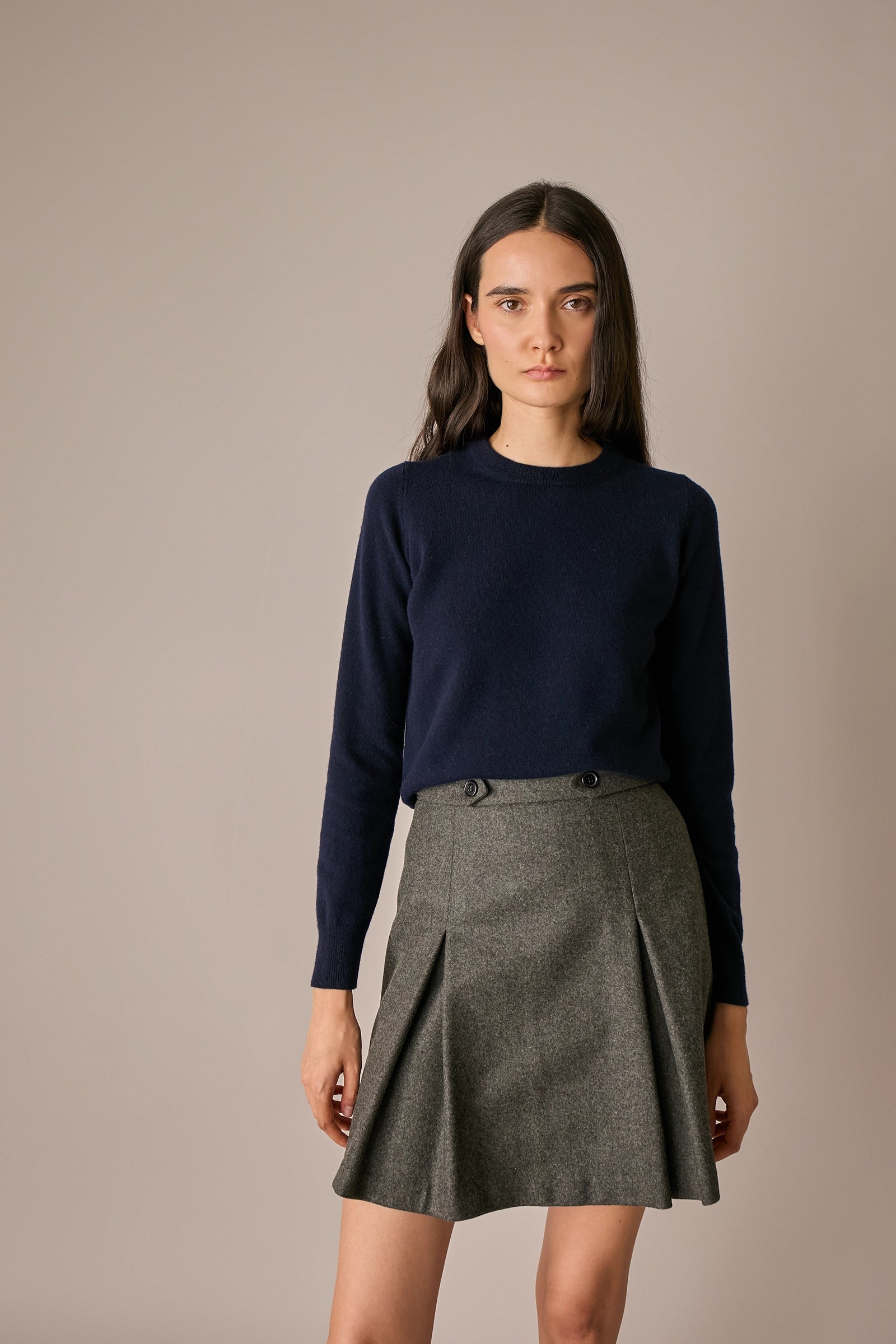 maglia girocollo in lana e cashmere blu navy, made in italy, moda donna