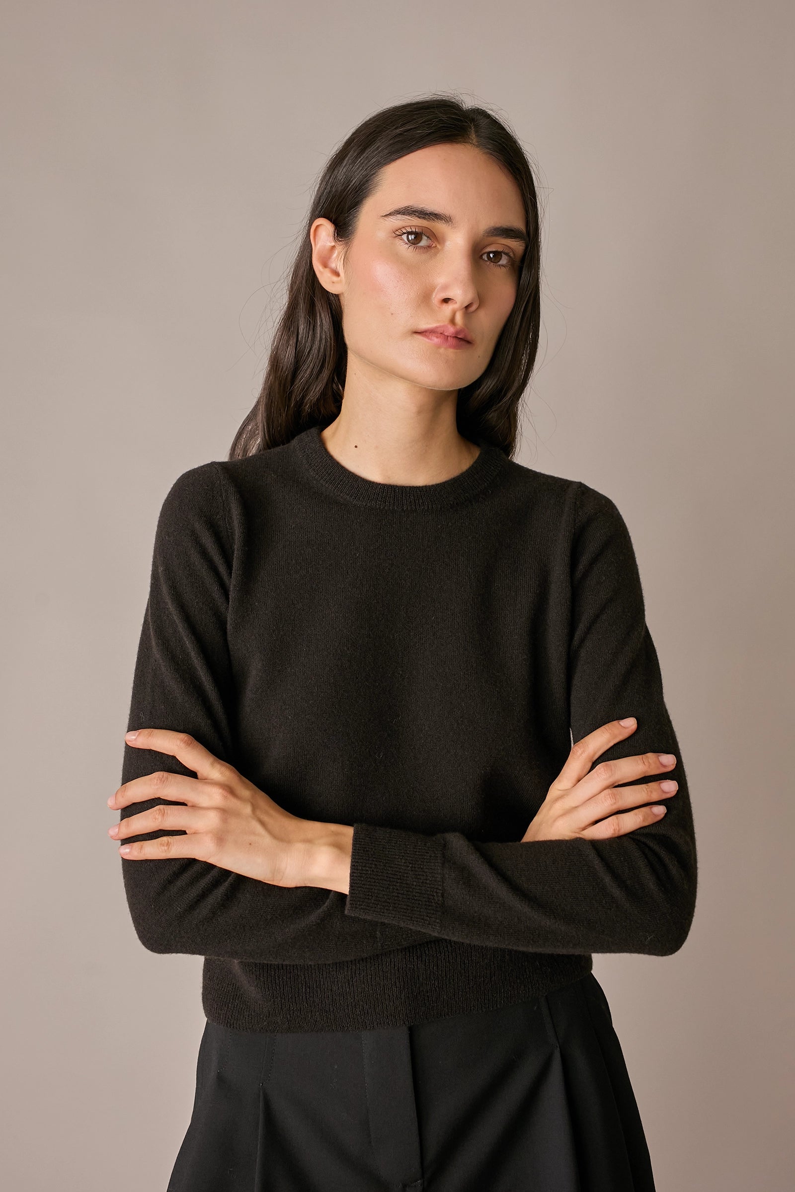 maglia girocollo in lana e cashmere blu navy, made in italy