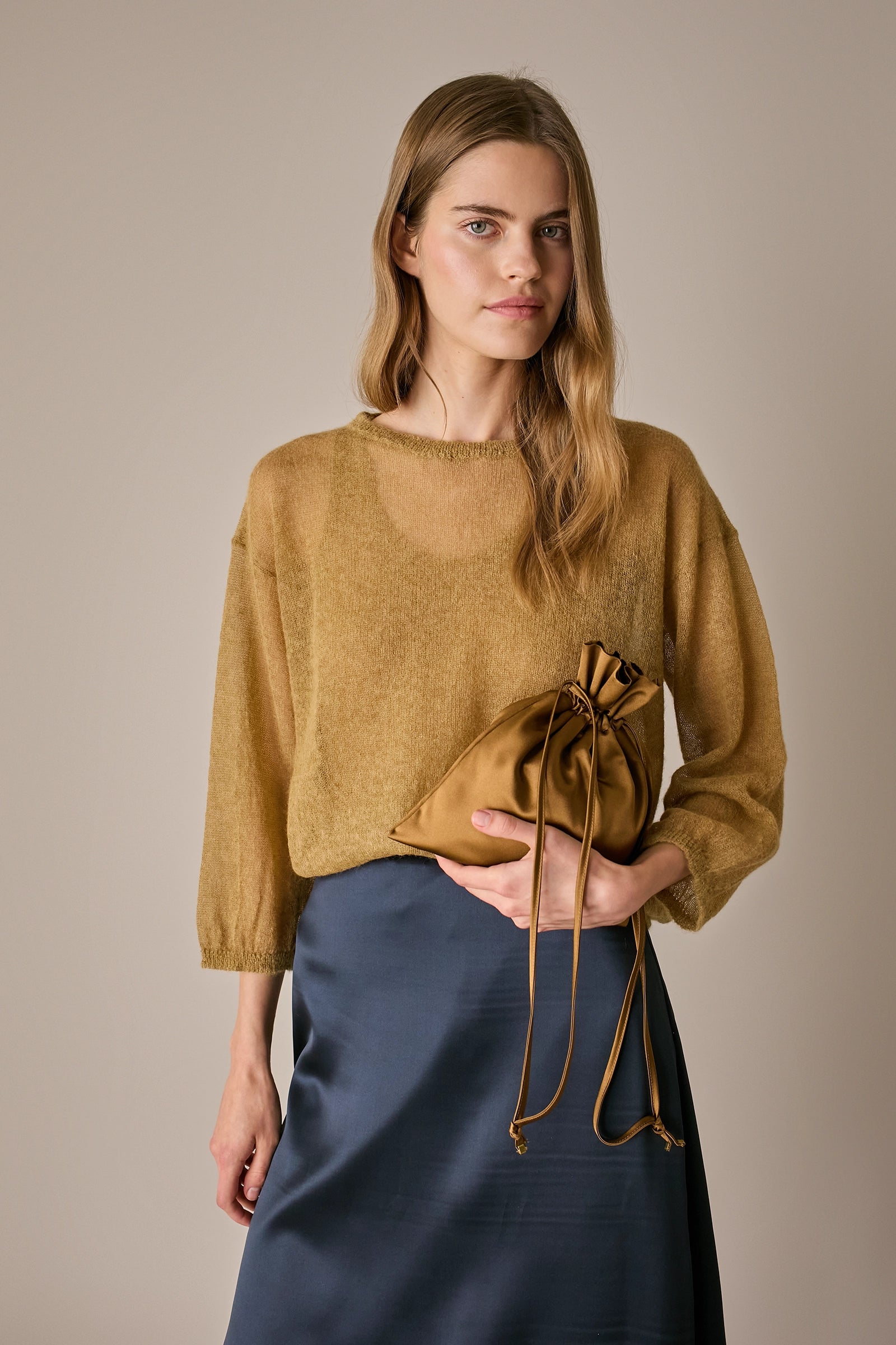 Girocollo con maniche ampie in blend di mohair