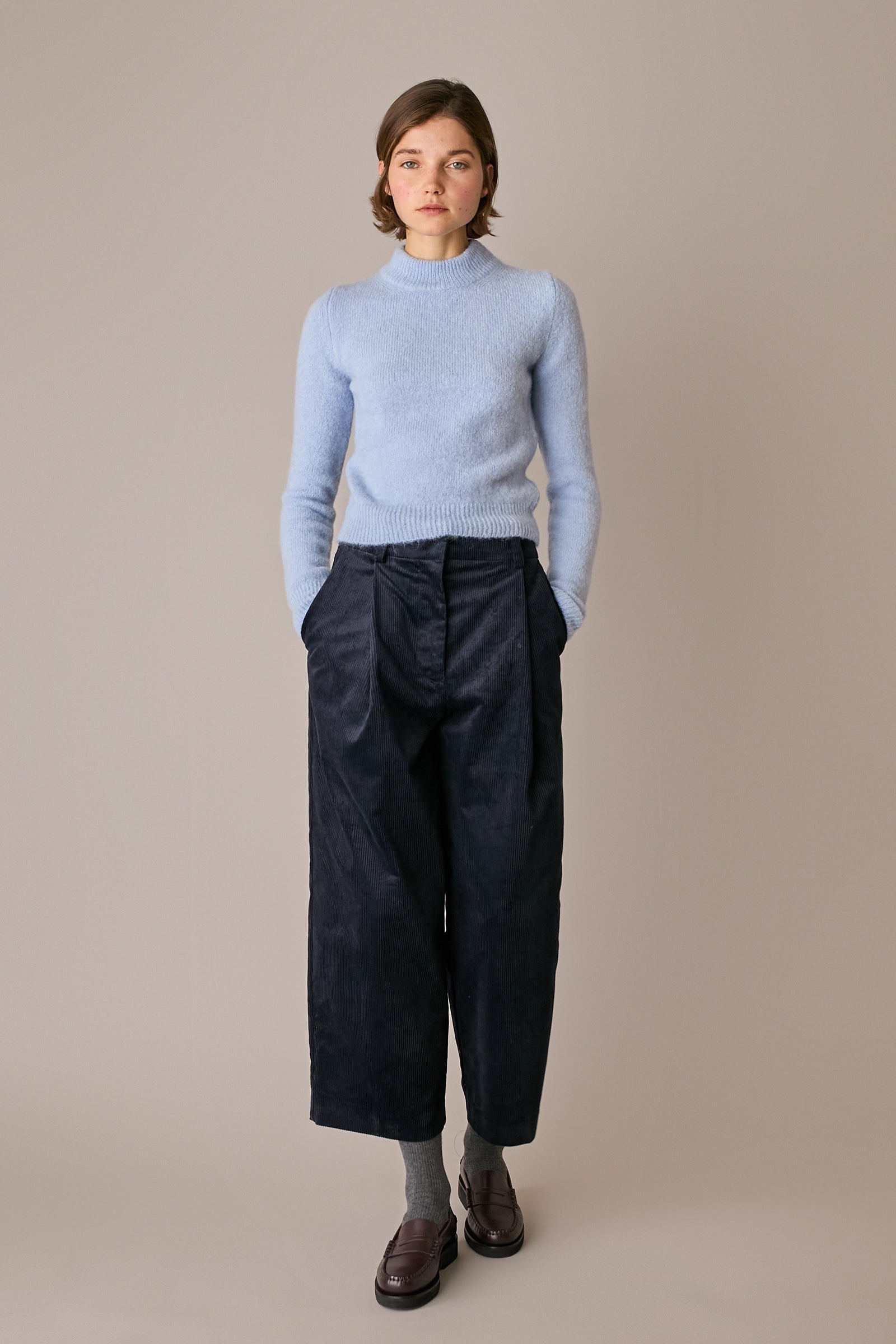maglia collo a vulcano in alpaca e mohair, made in italy, azzurro