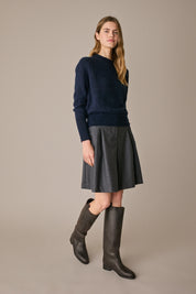 Maglia girocollo in alpaca blu navy, polsini alti in alpaca