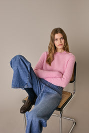 Maglia girocollo in alpaca rosa, vestibilità regolare