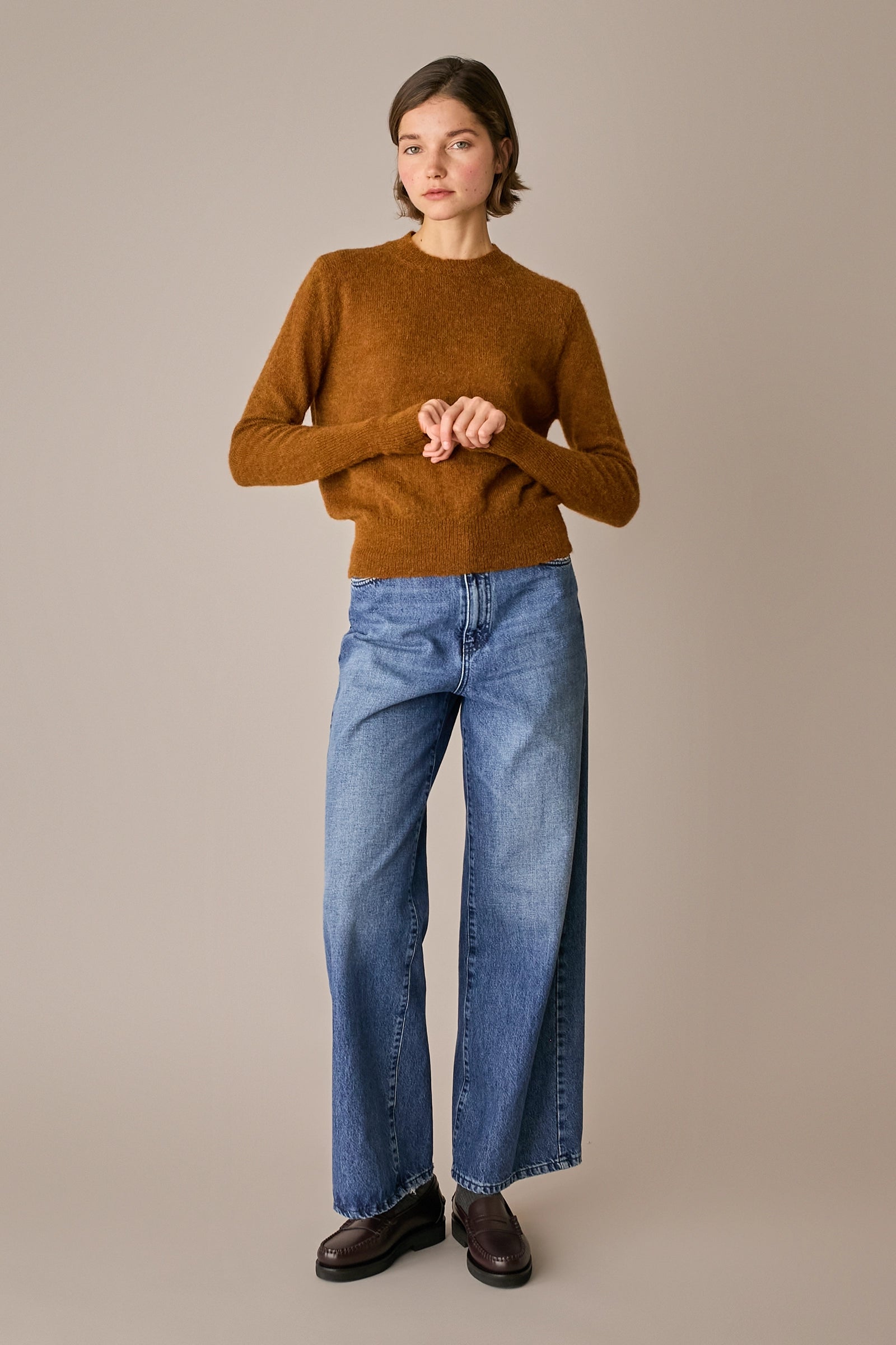 maglia girocollo in alpaca, polsini alti, bruciato